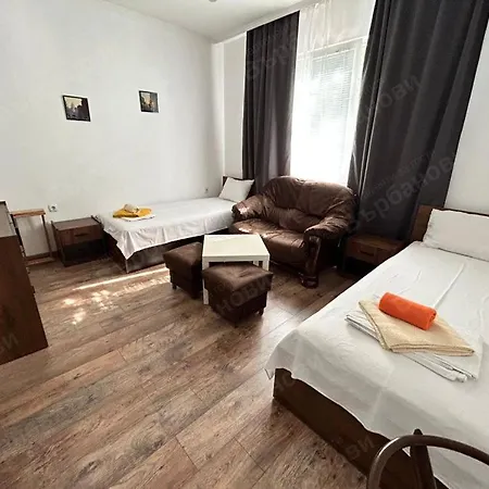 Laura Apartment Gabrovo *